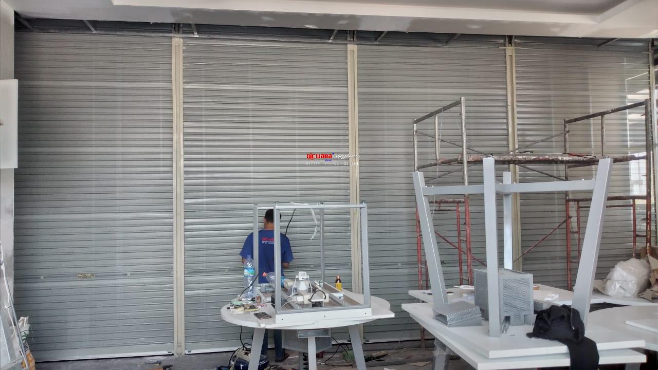 Rolling Door Full Perforated di Erafone Lippo Plaza Kupang